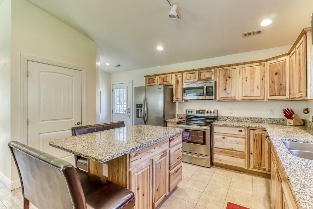 2 Bed 2 Bath Vacation Home In Whittier III Exterior foto